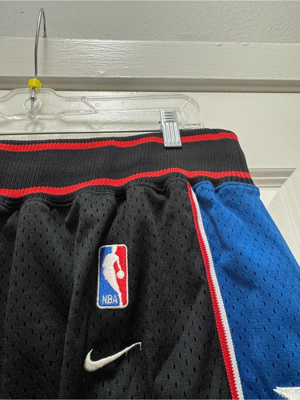Vintage 90s Nike Team Sports Philadelphia 76ers 1977 Basketball NBA Shorts - Picture 4 of 6
